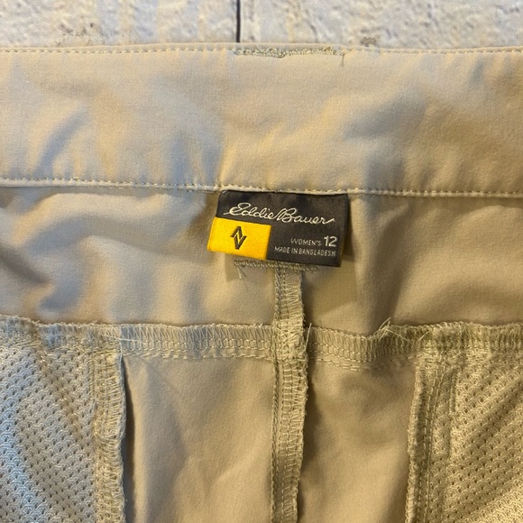 EDDIE BAUER WOMENS TAN/BEIGE (2015) OUTDOORS SHORTS SIZE 12 - Picture 3 of 6